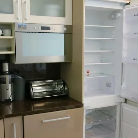 Luxury Cream Apartmán